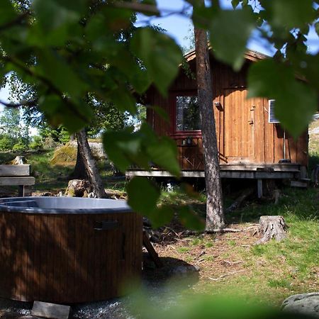 Cosy Cabin Without Running Water And Electricity Hotel เลวองแกร์ ภายนอก รูปภาพ