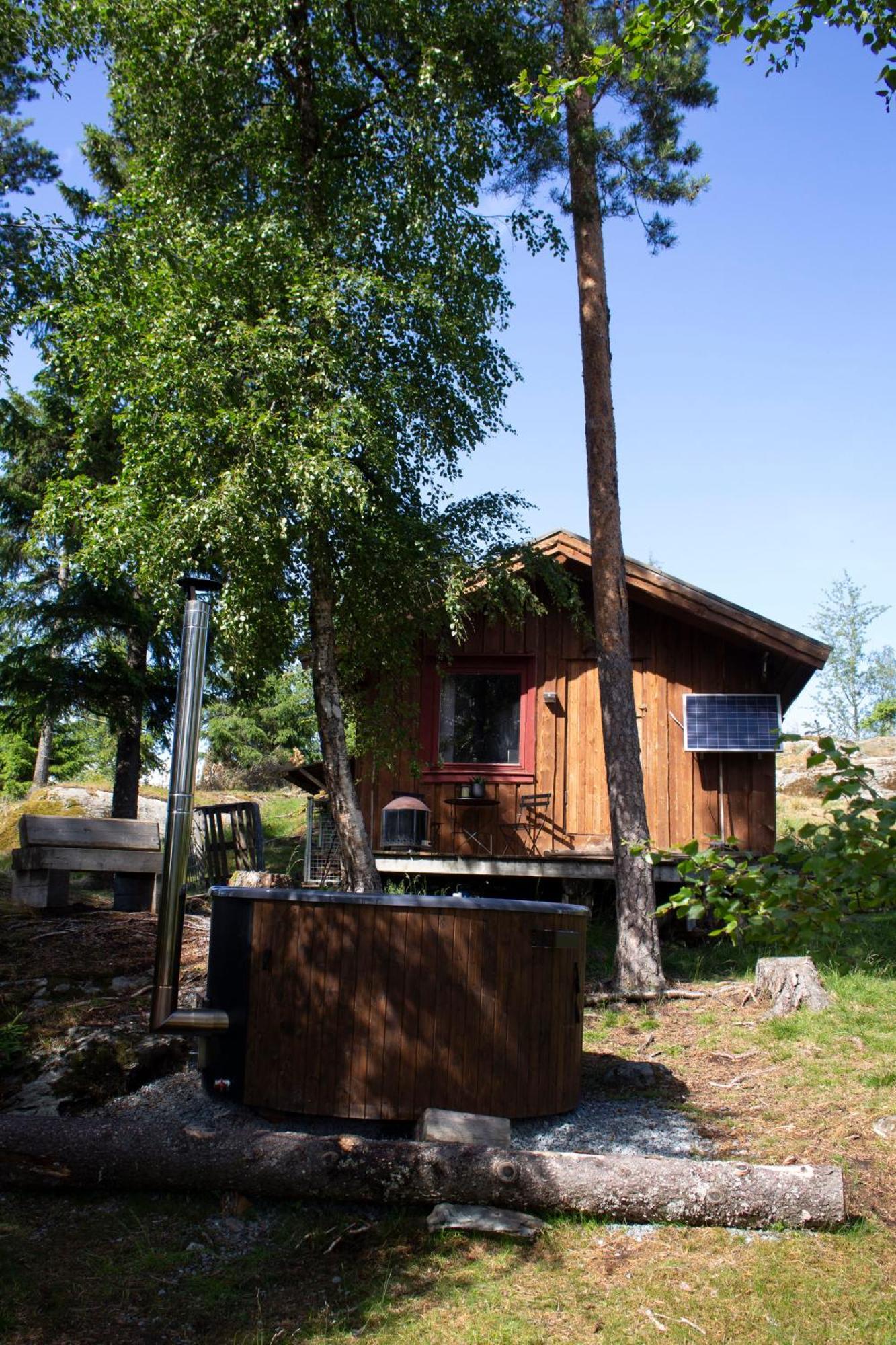 Cosy Cabin Without Running Water And Electricity Hotel เลวองแกร์ ภายนอก รูปภาพ
